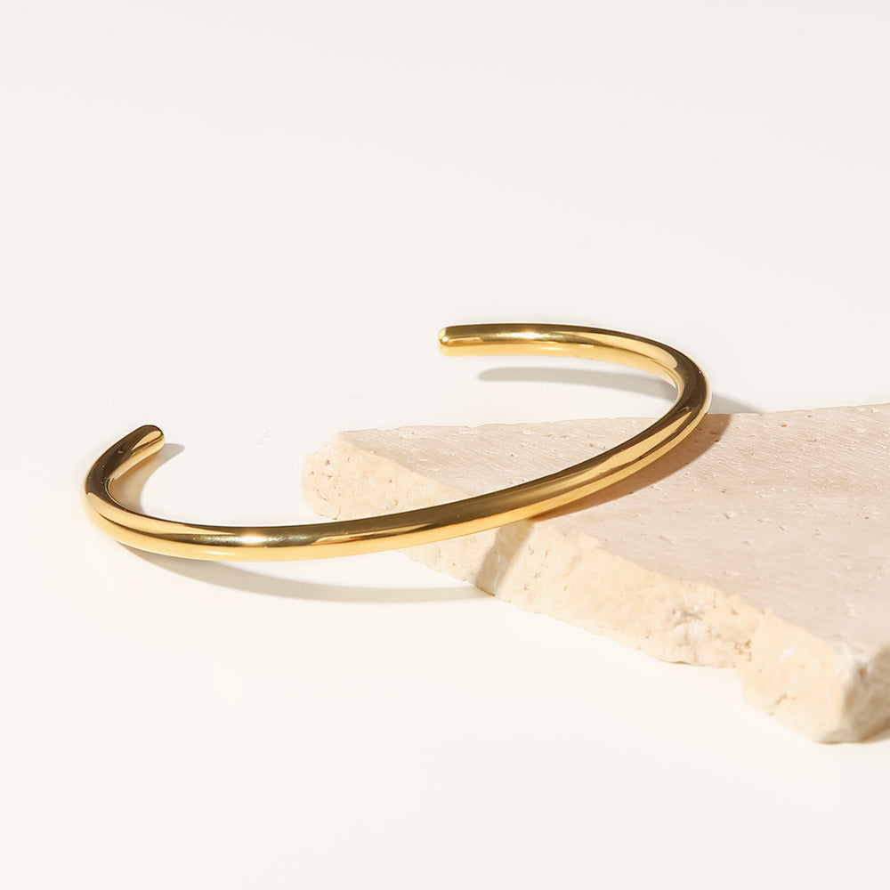 Luxe Oval Cuff Bangle