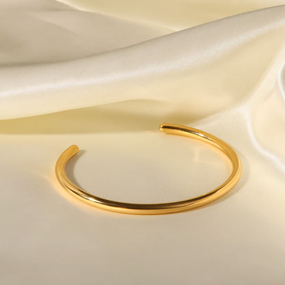 Luxe Oval Cuff Bangle