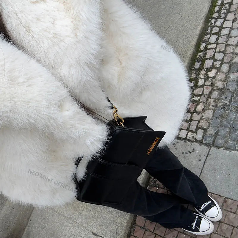 Chic Street Furry Collar Faux Fur Coat Women  Winter Hot Girls Snow White Mountain Fashion Fluffy Fox Fur Jacket
