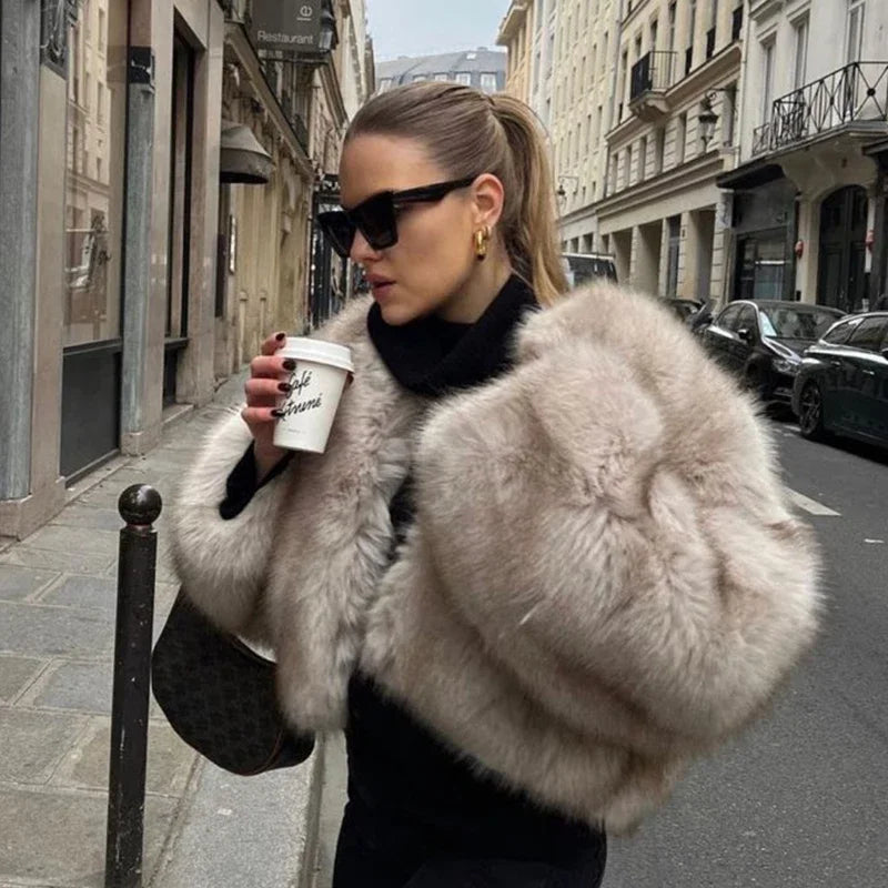 Iconic Street Fashion Week Luxury Brand Gardient Cropped Faux Fur Coat Women Winter  Hot Cool Girls Fluffy Short Fur Jacket