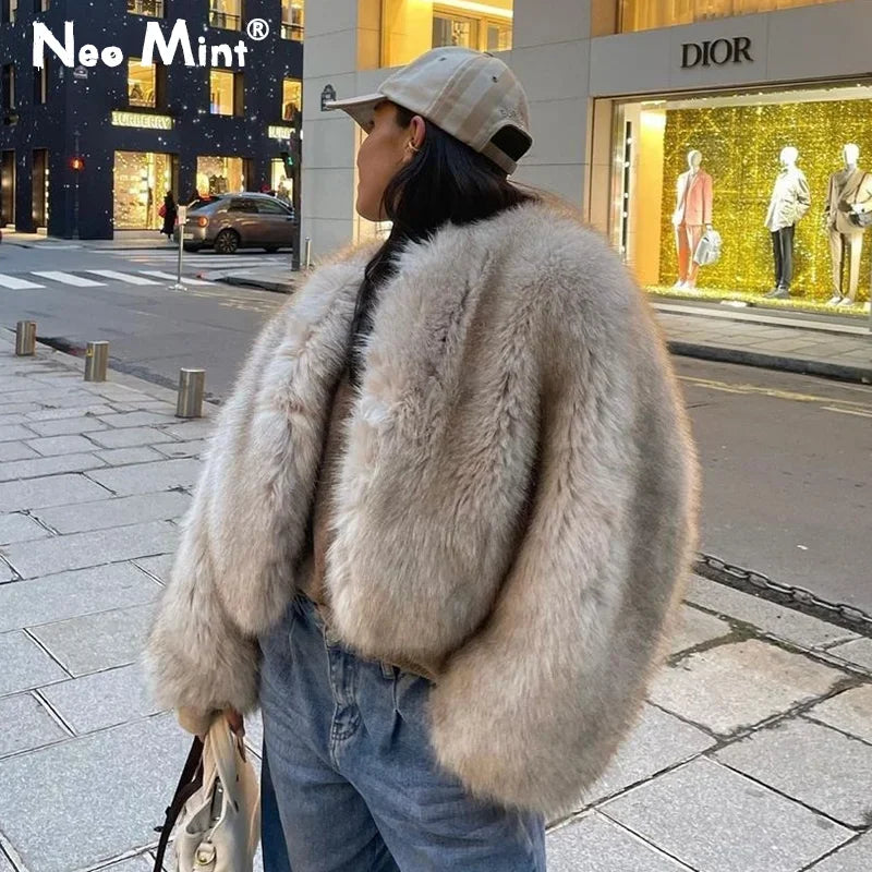 Iconic Street Fashion Week Luxury Brand Gardient Cropped Faux Fur Coat Women Winter  Hot Cool Girls Fluffy Short Fur Jacket