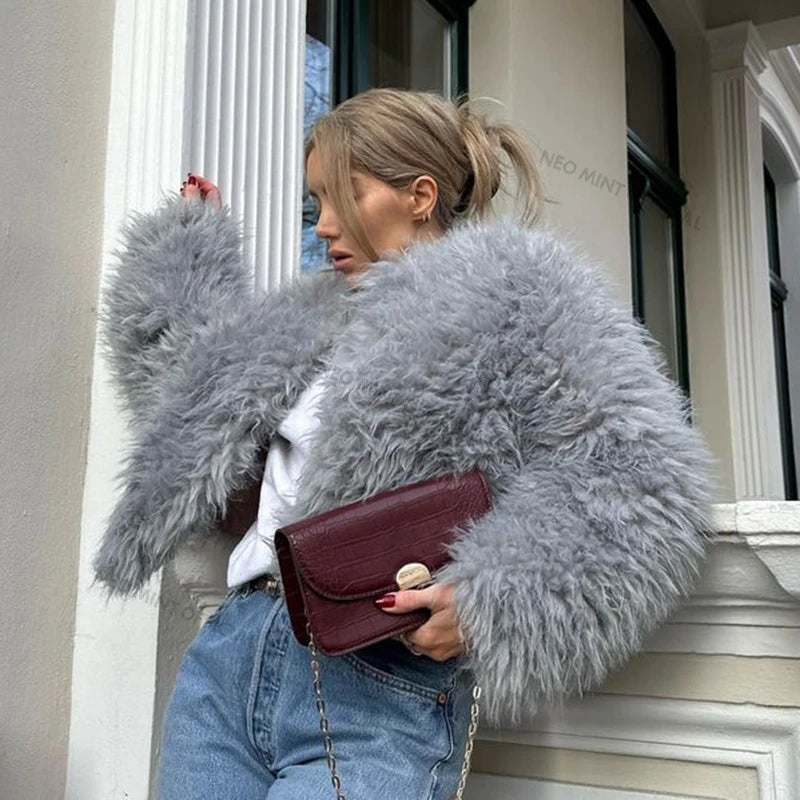 Exclusive  Winter Ins Hot Brand Blogger Fashion Fuzzy Cropped Faux Fur Women Chic Streetwear Girls Lamb Fur Jacket