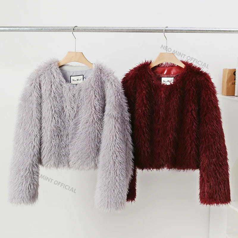 Exclusive  Winter Ins Hot Brand Blogger Fashion Fuzzy Cropped Faux Fur Women Chic Streetwear Girls Lamb Fur Jacket